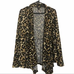 Roz & Ali!! Beautiful Top Animal print M Pre-owned